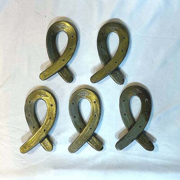 Cancer Ribbon Shape Napkin Rings Western Ranch set of 5 Diamond Metal RF724 - Picture 3 of 9